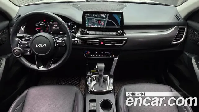 Kia Seltos — Фото автомобиля 10