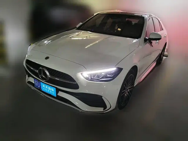 Фотография автомобиля — Mercedes-Benz C-Class