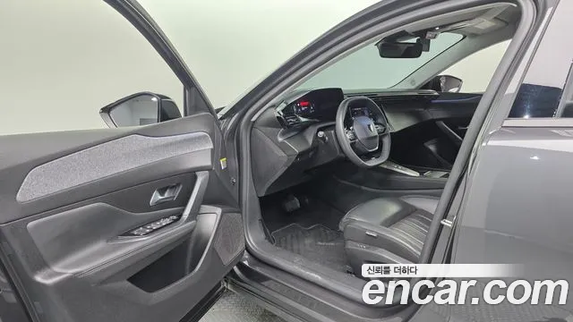 Peugeot 408 1.2 Pure Tech Allure — Фото автомобиля 11