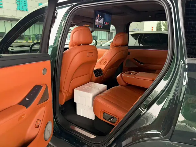 AITO Wenjie AITO M7 2026 Extended Range Ultra AWD 5-Seater — Фото автомобиля 8