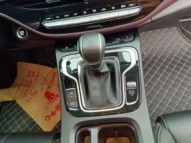 GAC Trumpchi M6 — Фото автомобиля 10
