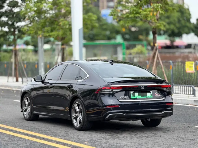 Honda Accord — Фото автомобиля 4