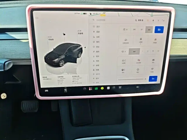 Tesla Model Y — Фото автомобиля 7