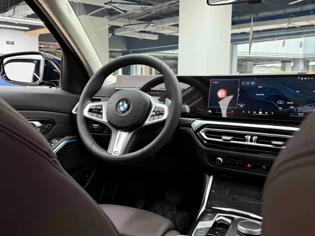 BMW 3 Series — Фото автомобиля 18