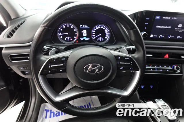 Hyundai Sonata — Фото автомобиля 12