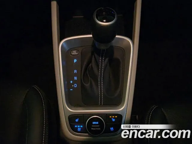 Hyundai Venue — Фото автомобиля 8