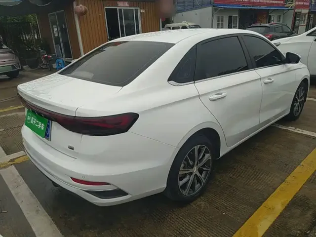 Geely Emgrand — Фото автомобиля 6