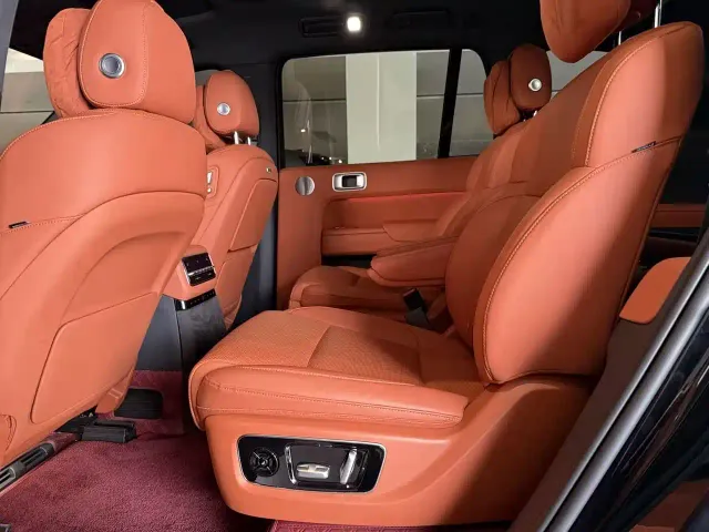 Li Auto L9 — Фото автомобиля 10