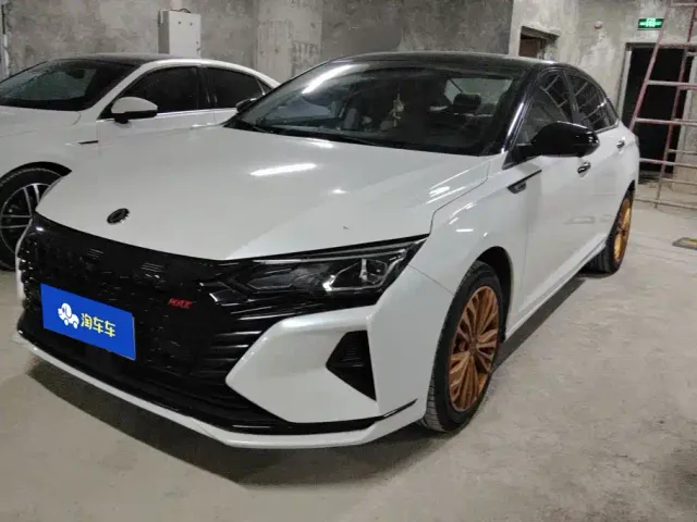 Фотография автомобиля — Dongfeng Yixuan MAX