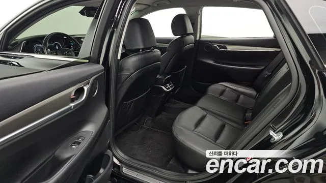 Hyundai Grandeur New — Фото автомобиля 11