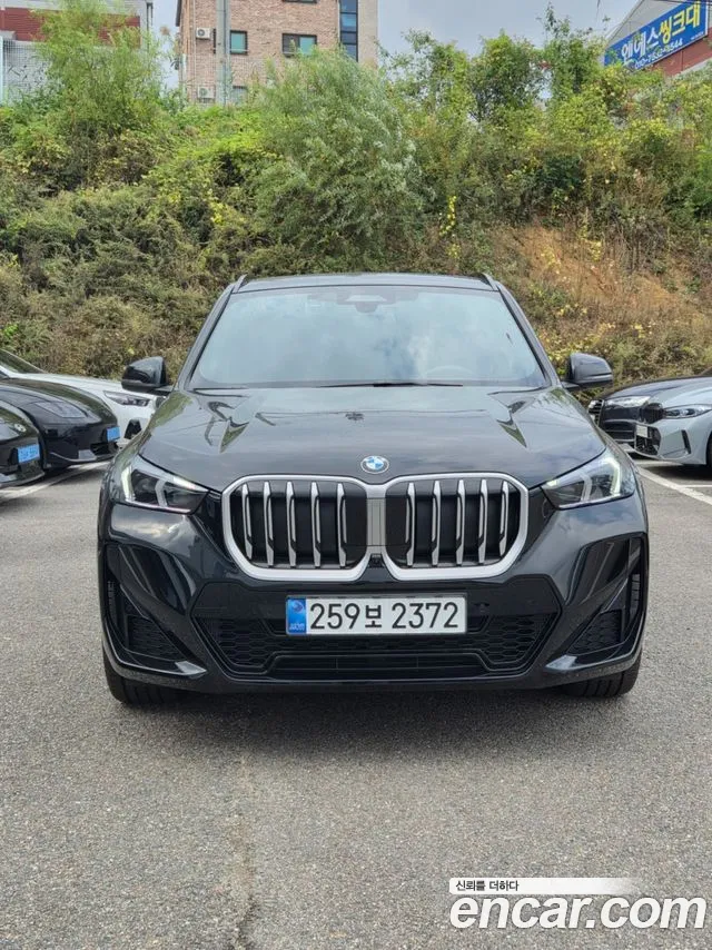 BMW X1 U11 — Фото автомобиля 2