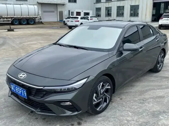 Фотография автомобиля — Hyundai Elantra