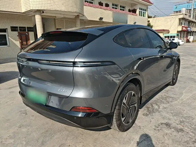 Xpeng G6 — Фото автомобиля 6