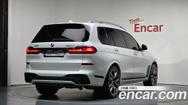 BMW X7 — Фото автомобиля 2