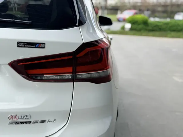 BMW X1 — Фото автомобиля 9