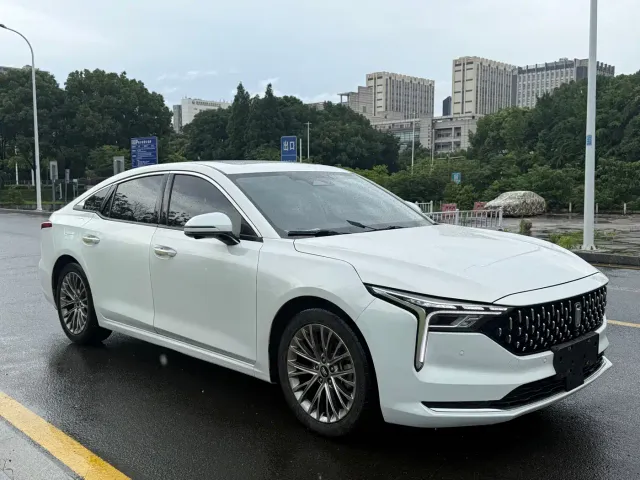 Bestune B70 — Фото автомобиля 3