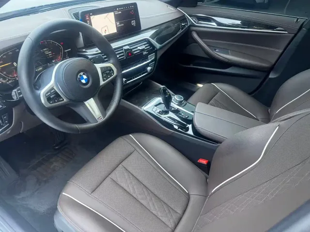 BMW 5 Series — Фото автомобиля 8