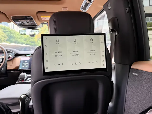 Land Rover Range Rover Sport — Фото автомобиля 15