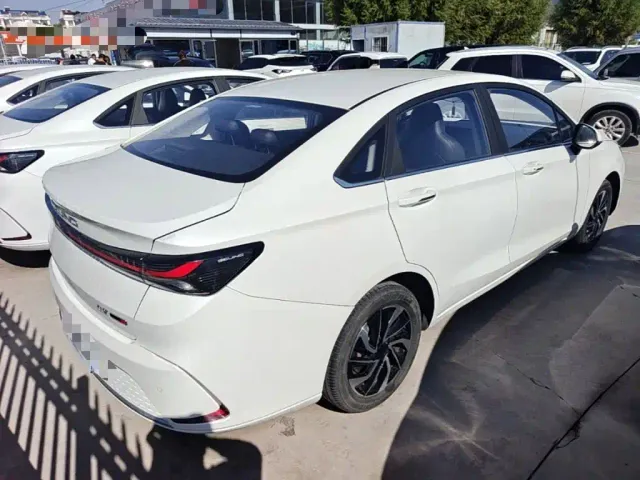 BAIC Beijing U5 PLUS — Фото автомобиля 6