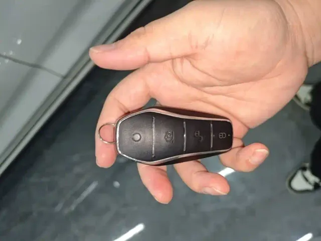 BYD Song MAX — Фото автомобиля 8