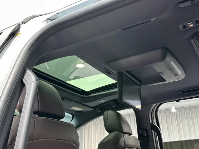 Toyota Sienna — Фото автомобиля 21