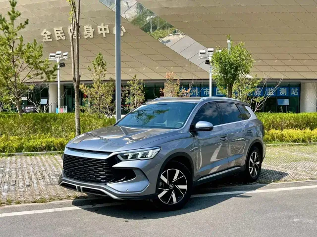 Фотография автомобиля — BYD Song Pro