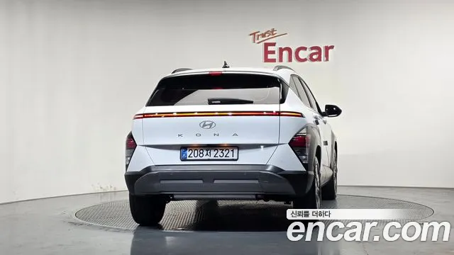 Hyundai Kona SX2 — Фото автомобиля 4
