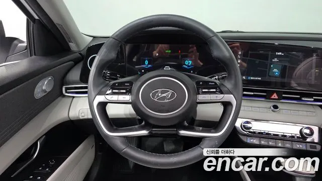 Hyundai AVANTE Avante (CN7) — Фото автомобиля 13