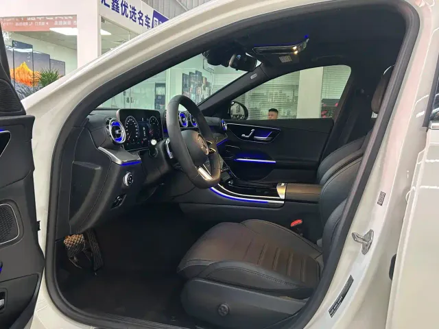 Mercedes-Benz C-Class — Фото автомобиля 4