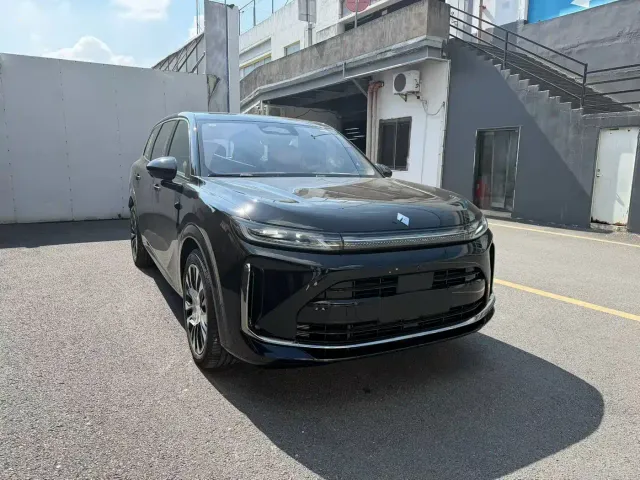 Фотография автомобиля — Huajing Baojun S