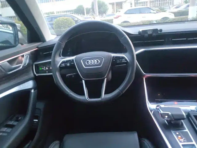 Audi A6L — Фото автомобиля 15