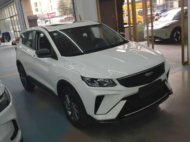 Geely Binyue — Фото автомобиля 3