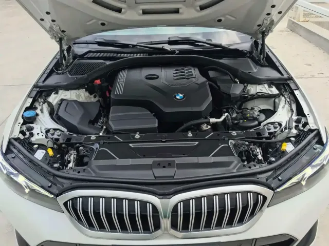 BMW BMW 3 Series 2023 320Li M Sport Package — Фото автомобиля 10