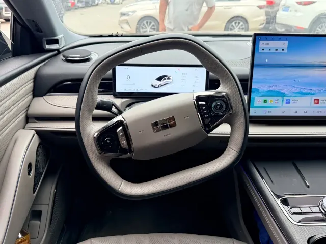Geely Galaxy Xingyao 8 — Фото автомобиля 7