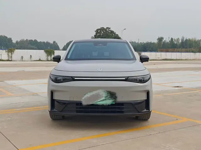 Фотография автомобиля — Leapmotor C10