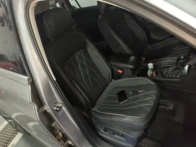 Volkswagen Tiguan L PHEV — Фото автомобиля 24