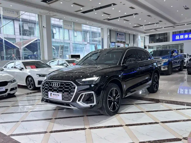 Audi Q5L — Фото автомобиля 2