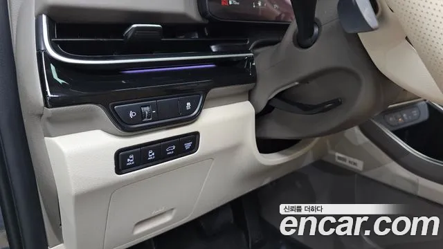 Kia Carnival 4th Gen — Фото автомобиля 30