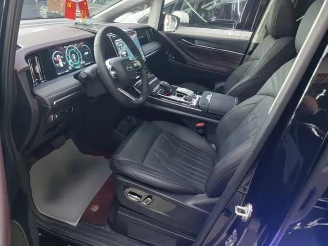 GAC Trumpchi M8 — Фото автомобиля 14