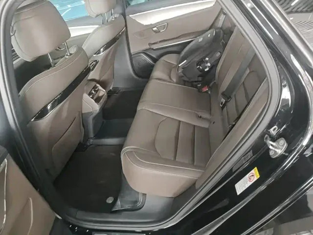 BYD Han — Фото автомобиля 16
