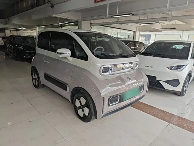Baojun KiWi EV — Фото автомобиля 3