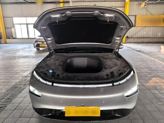 Xpeng P7 — Фото автомобиля 19
