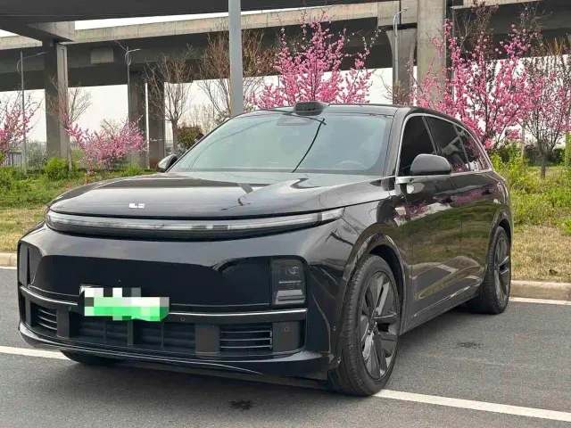 Фотография автомобиля — Li Auto L7