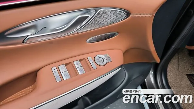 Genesis GV70 2.5T Бензин AWD — Фото автомобиля 26