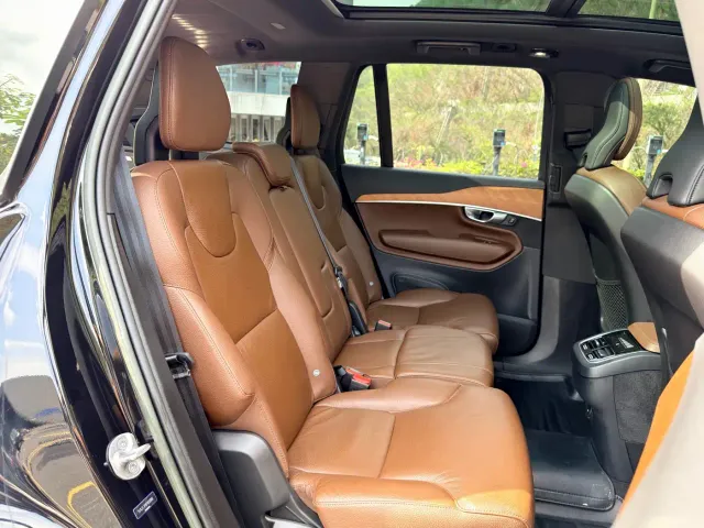 Volvo XC90 — Фото автомобиля 13