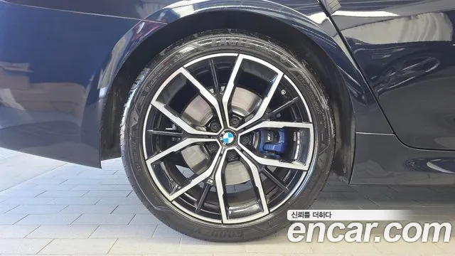 BMW 5 Series — Фото автомобиля 5