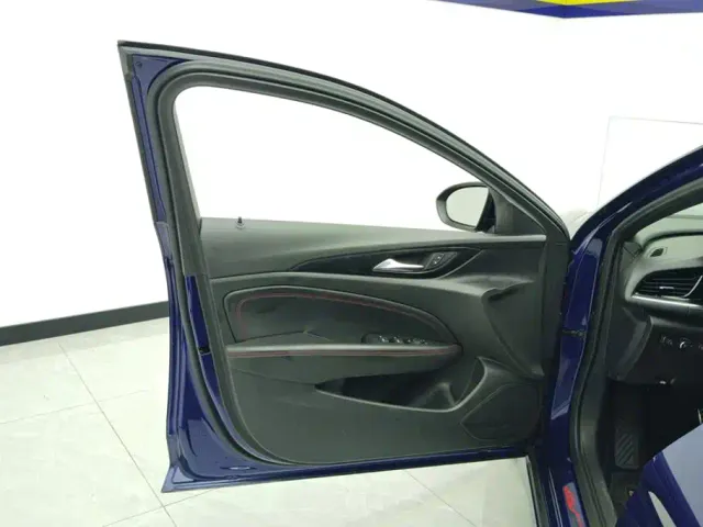 Buick Regal — Фото автомобиля 7
