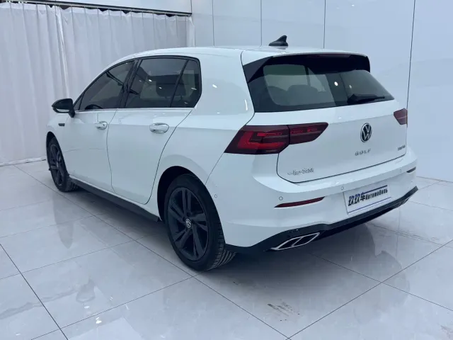 Volkswagen Golf — Фото автомобиля 6