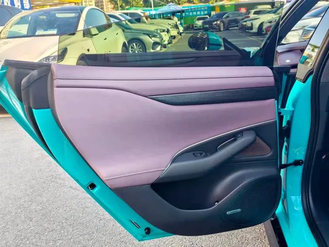 Xiaomi SU7 — Фото автомобиля 16