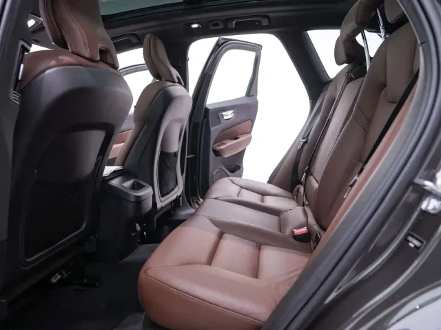 Volvo XC60 — Фото автомобиля 18